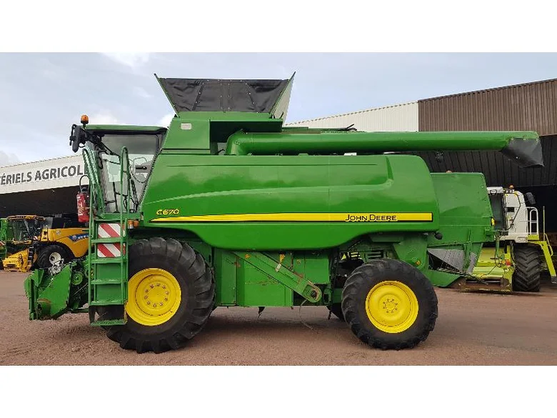 Cosechadora JOHN-DEERE C670