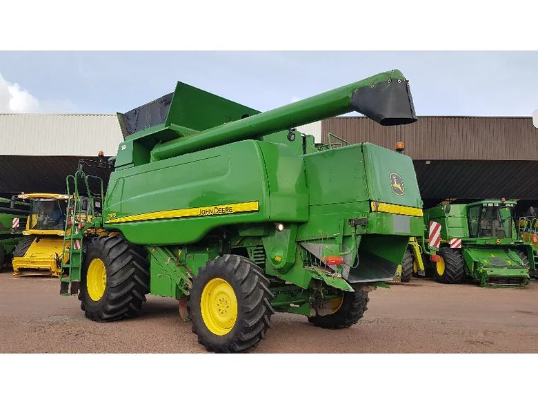 Cosechadora JOHN-DEERE C670