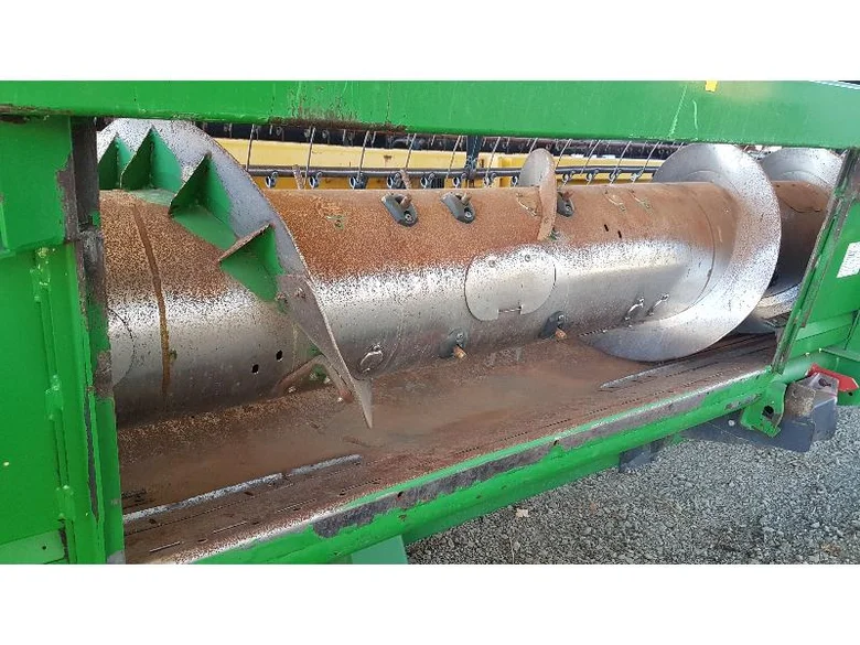 Cosechadora JOHN-DEERE C670