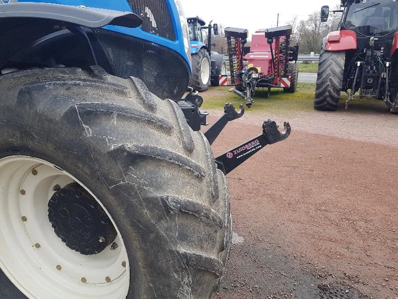 Tracteur NEW-HOLLAND T7.235