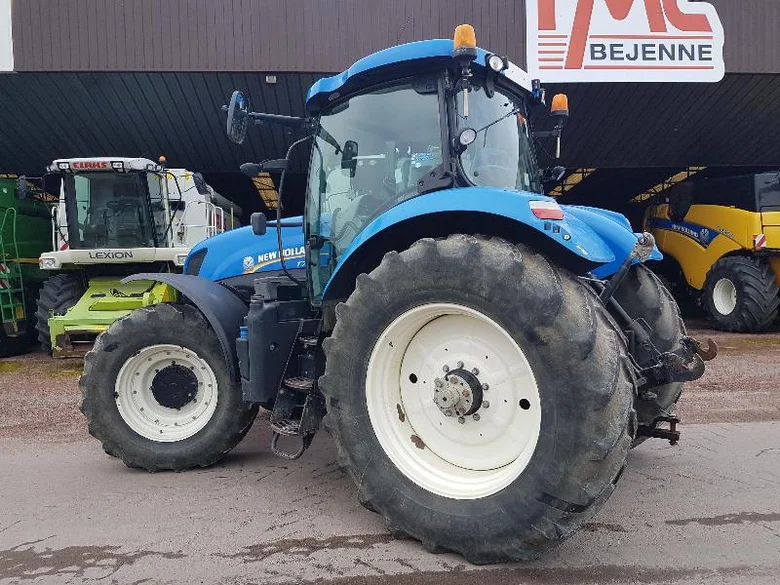 Tracteur NEW-HOLLAND T7.235