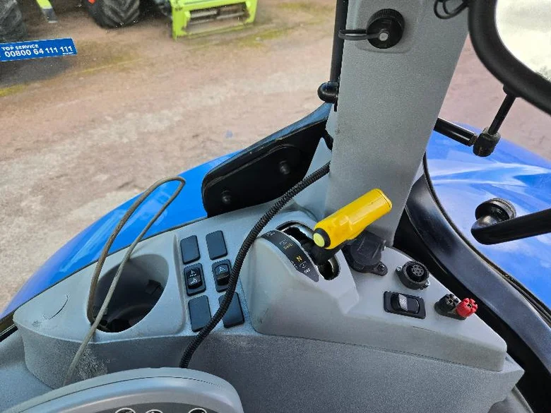 Tracteur NEW-HOLLAND T7.210