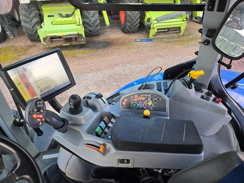 Tracteur NEW-HOLLAND T7.210