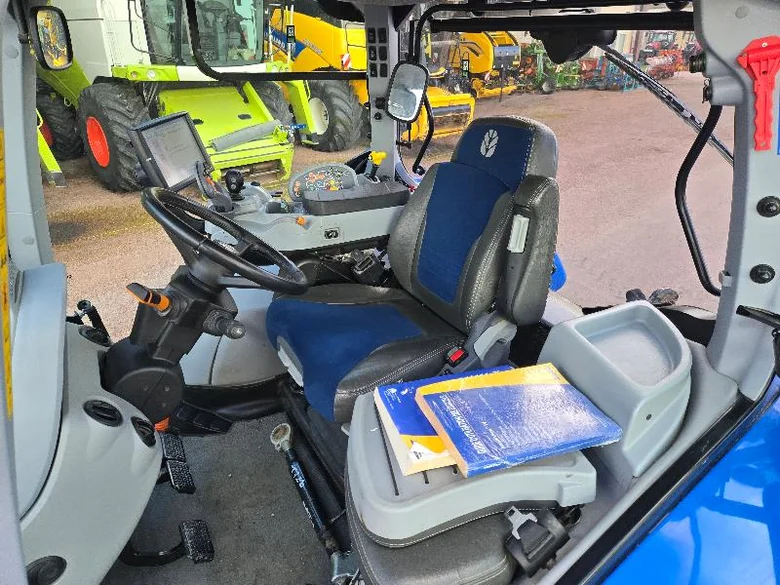 Tracteur NEW-HOLLAND T7.210
