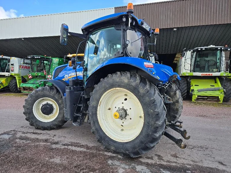 Tracteur NEW-HOLLAND T7.210