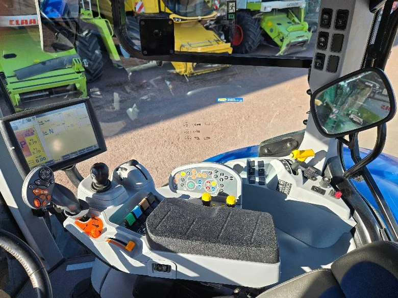 Tracteur NEW-HOLLAND T7.210 AC
