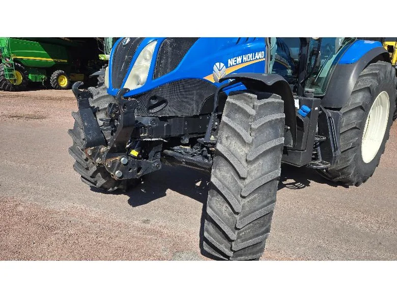 Tracteur NEW-HOLLAND T6.145