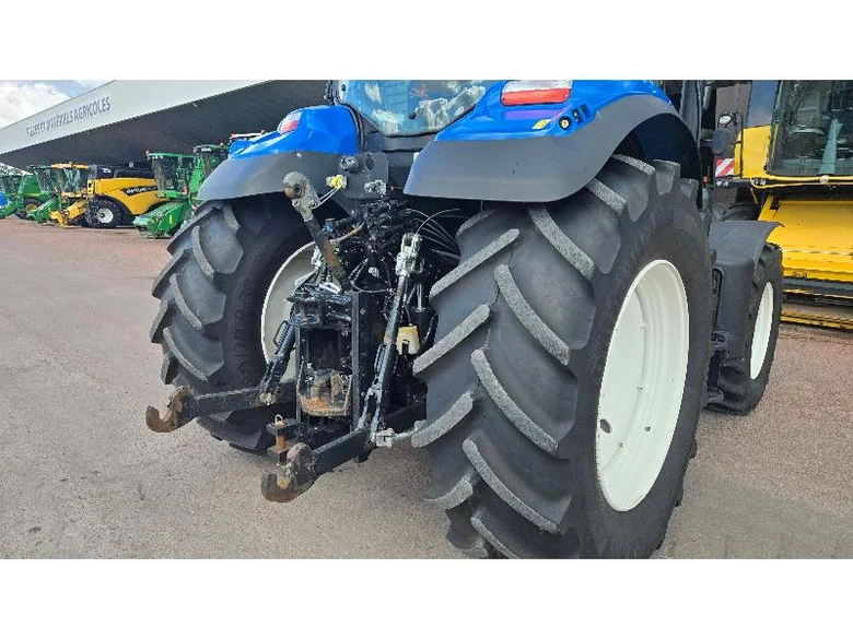 Tracteur NEW-HOLLAND T7.165