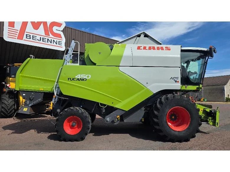 Moissonneuse-batteuse CLAAS TUCANO 450