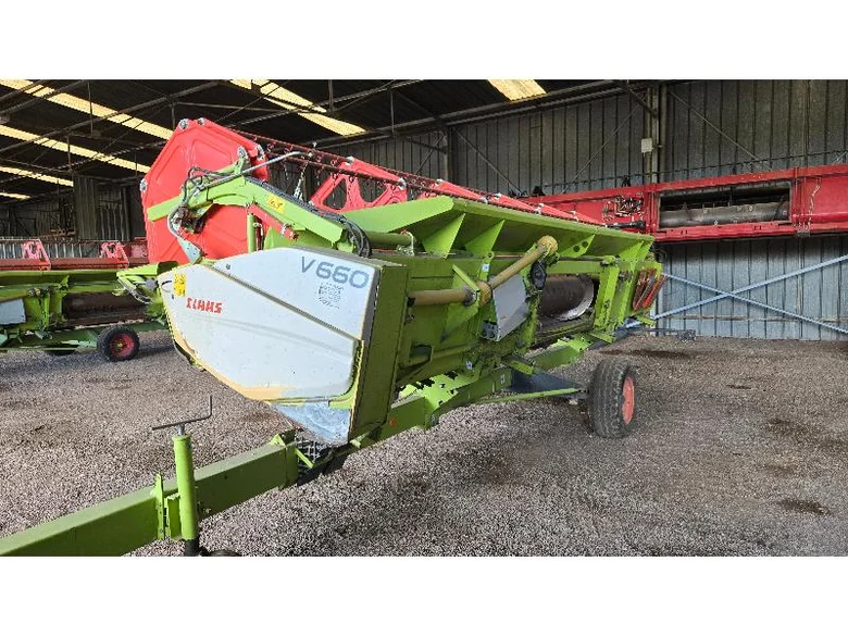 Moissonneuse-batteuse CLAAS TUCANO 450