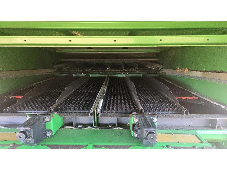 Moissonneuse-batteuse JOHN-DEERE W540