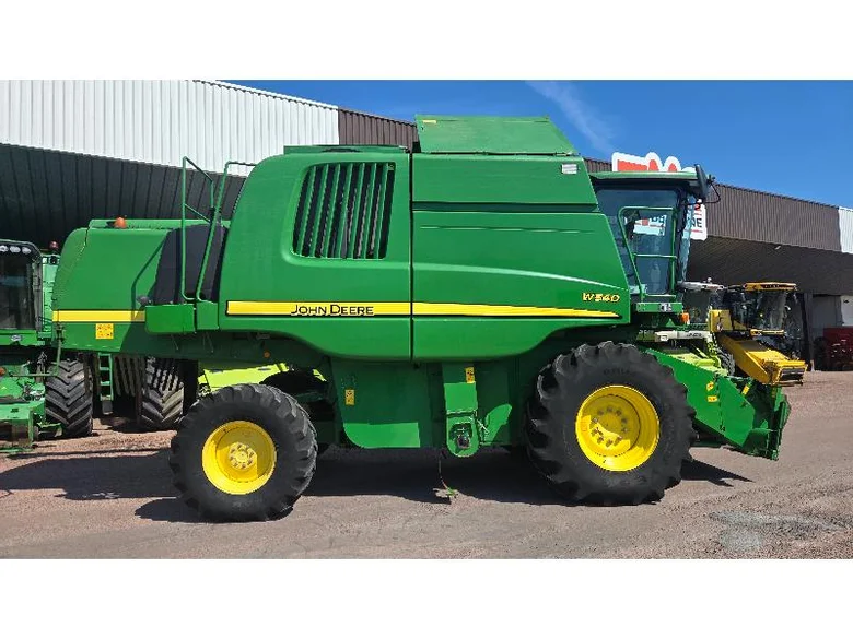 Moissonneuse-batteuse JOHN-DEERE W540