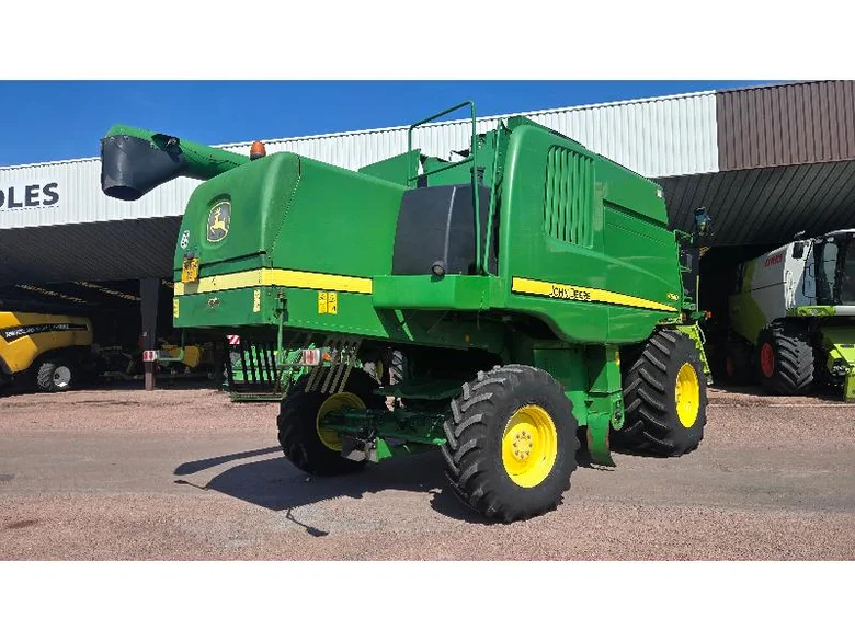 Moissonneuse-batteuse JOHN-DEERE W540