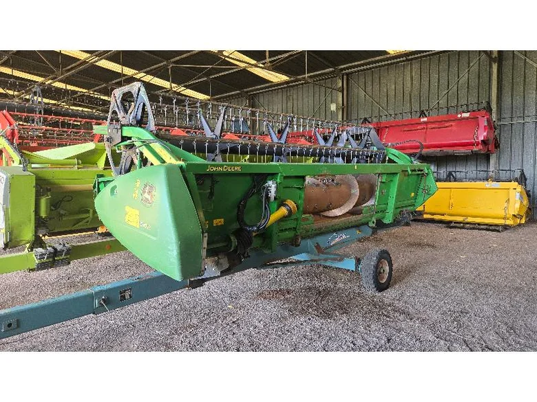 Moissonneuse-batteuse JOHN-DEERE W540