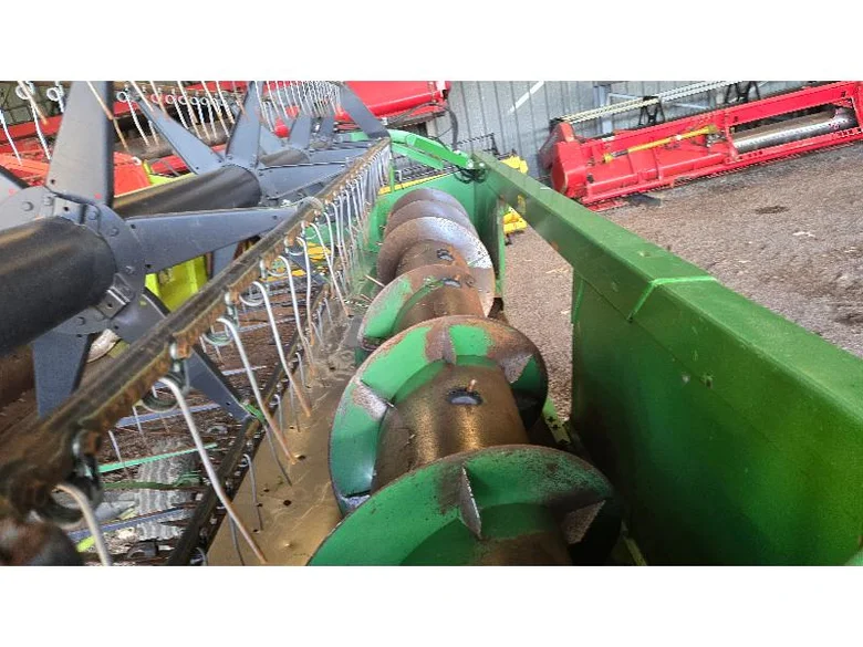 Moissonneuse-batteuse JOHN-DEERE W540