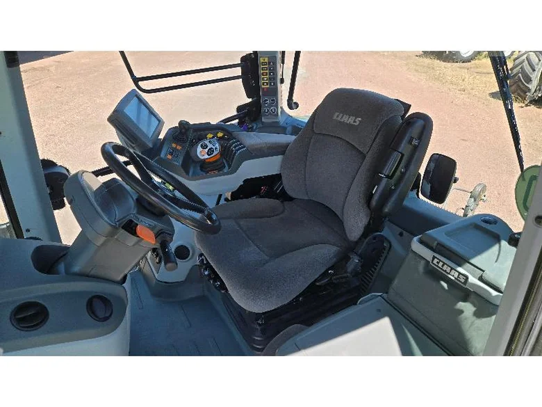 Tracteur CLAAS ARION 650