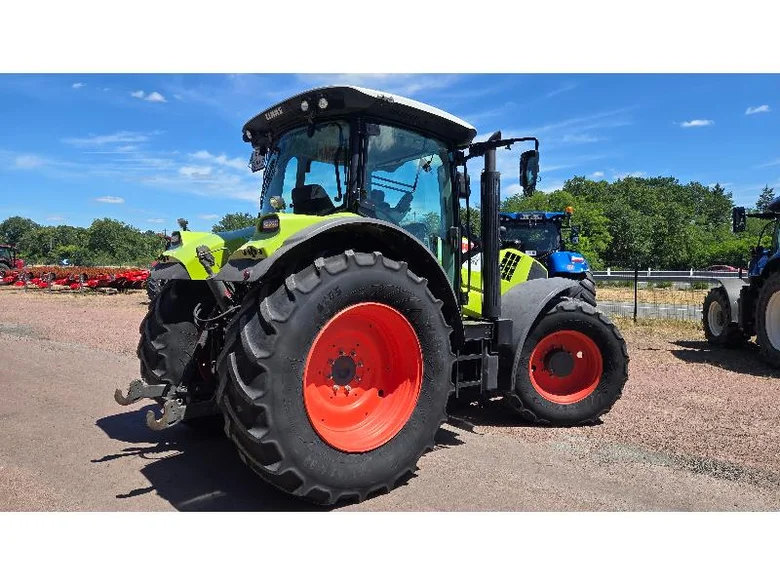 Tracteur CLAAS ARION 650