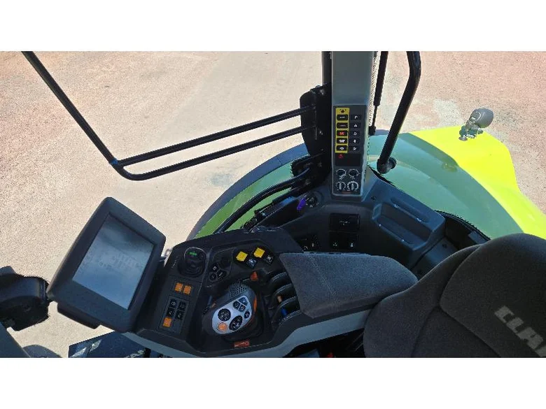 Tracteur CLAAS ARION 650