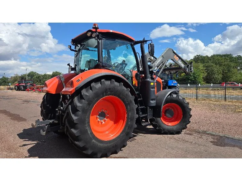 Tracteur KUBOTA M7152