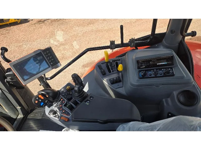 Tracteur KUBOTA M7152
