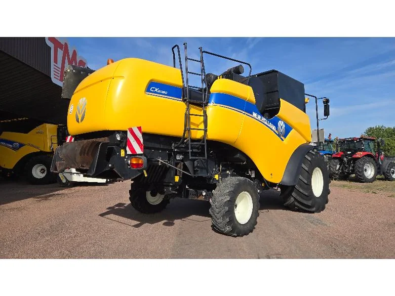 Combine harvester NEW-HOLLAND CX 6080