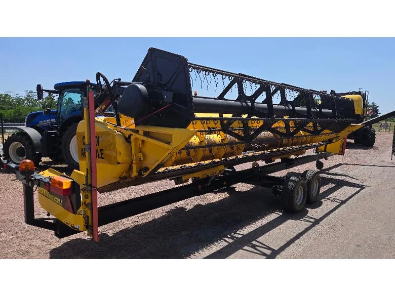 Moissonneuse-batteuse NEW-HOLLAND CX 8.70