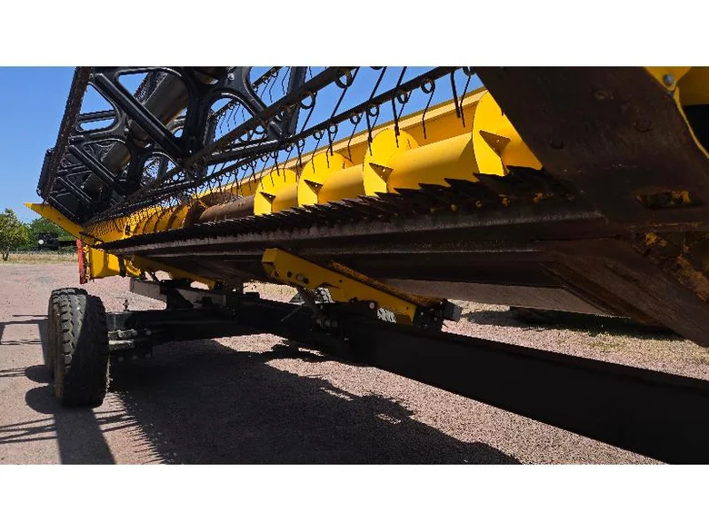 Moissonneuse-batteuse NEW-HOLLAND CX 8.70