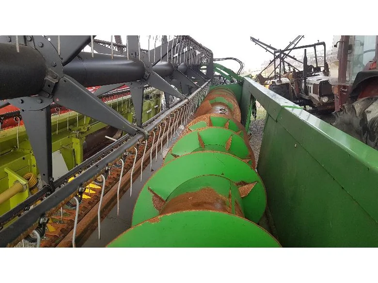 Combine harvester DEERE T660