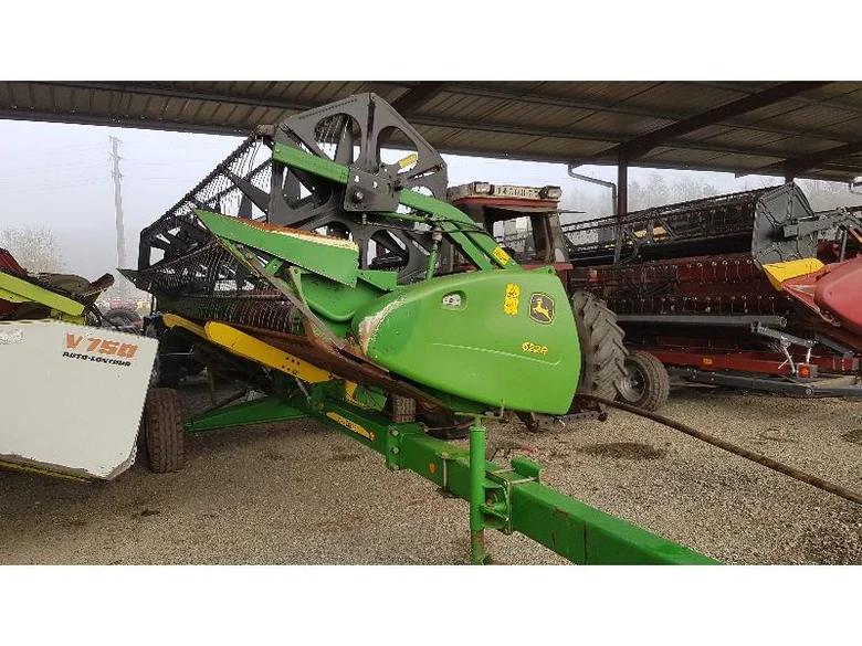Combine harvester DEERE T660