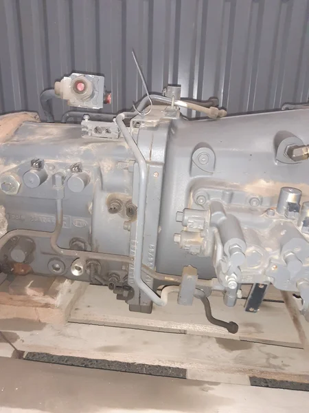 Boite de vitesse complète pour MASSEY FERGUSON 6445