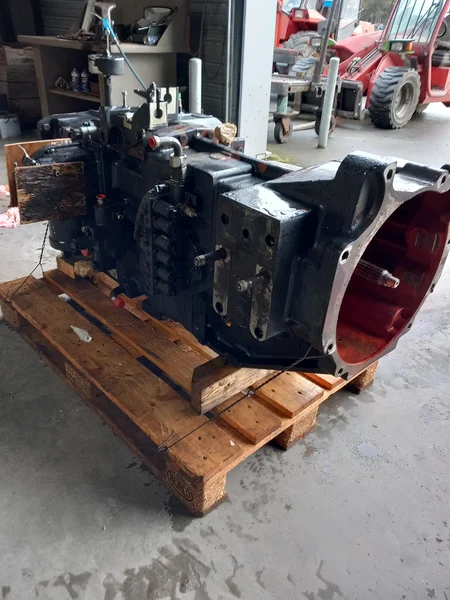 Boite de vitesse complète pour DEUTZ FAHR 6150