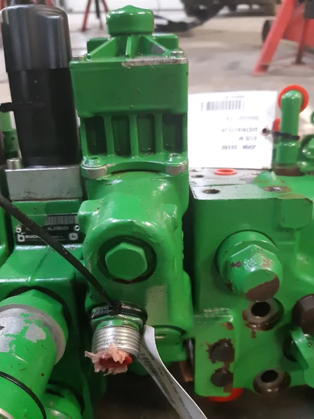 Distribuidor hidráulico para JOHN-DEERE 6120 M