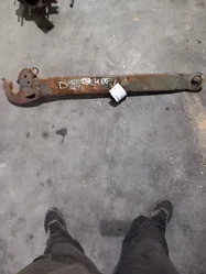 Bras inférieur pour MASSEY FERGUSON 6612