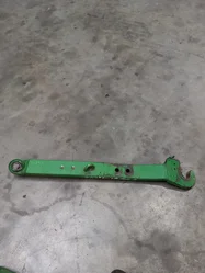 Bras inférieur pour JOHN-DEERE 6155 R