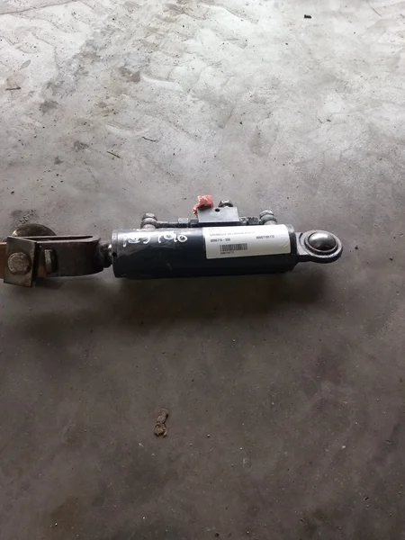 Relevage avant pour KUBOTA M8540 DTH