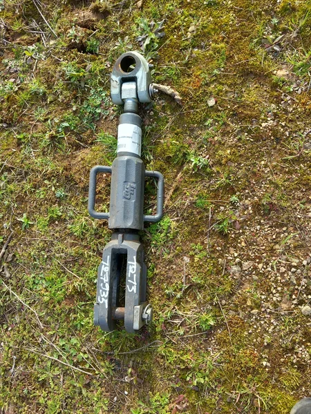 Relevage avant pour VALMET T213