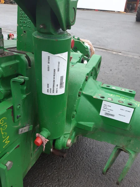 Vérin additionnel pour JOHN-DEERE 6120 M