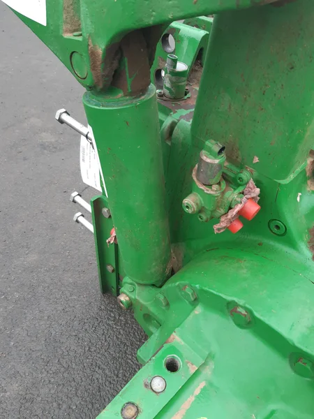 Vérin additionnel pour JOHN-DEERE 6120 M