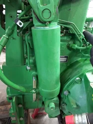 Vérin additionnel pour JOHN-DEERE 6155 R