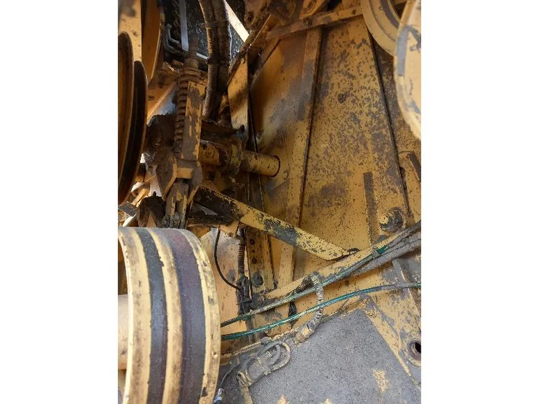 Arbre tire paille pour NEW-HOLLAND TX 66