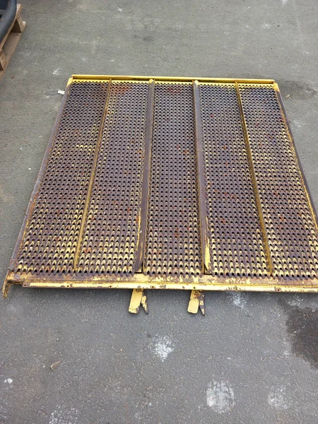 Grille et pré-grille pour NEW-HOLLAND TX 64