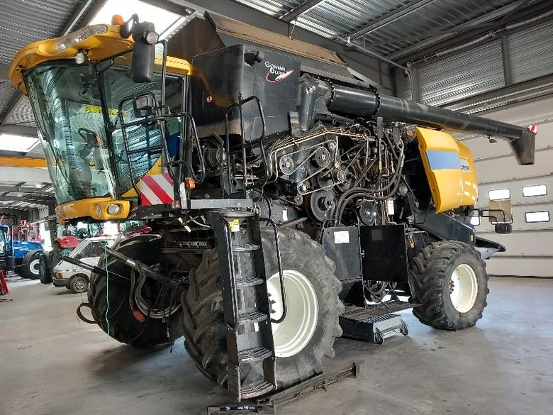 Manipulador telescópico para NEW-HOLLAND CX 8090