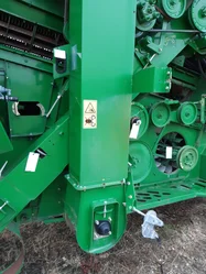 Lifting for JOHN-DEERE S560