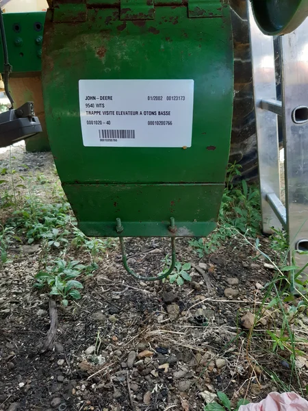 Trappe de visite pour JOHN-DEERE 9540 WTS