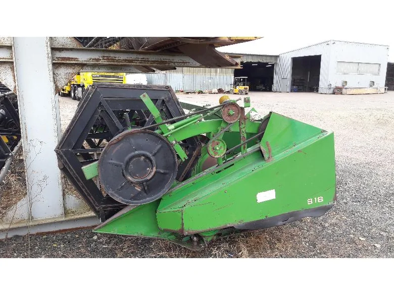 Rabatteur pour JOHN-DEERE 818