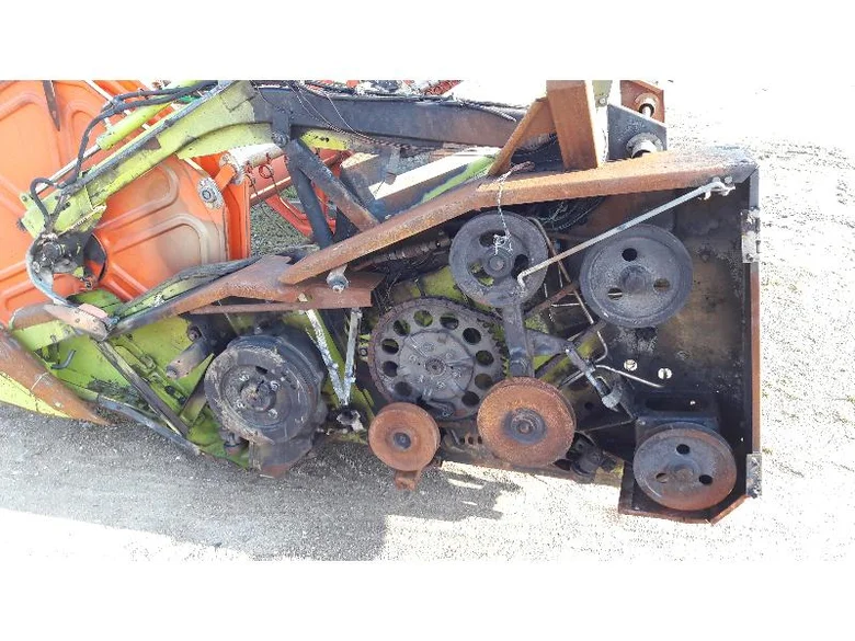 Cylinder for CLAAS V900