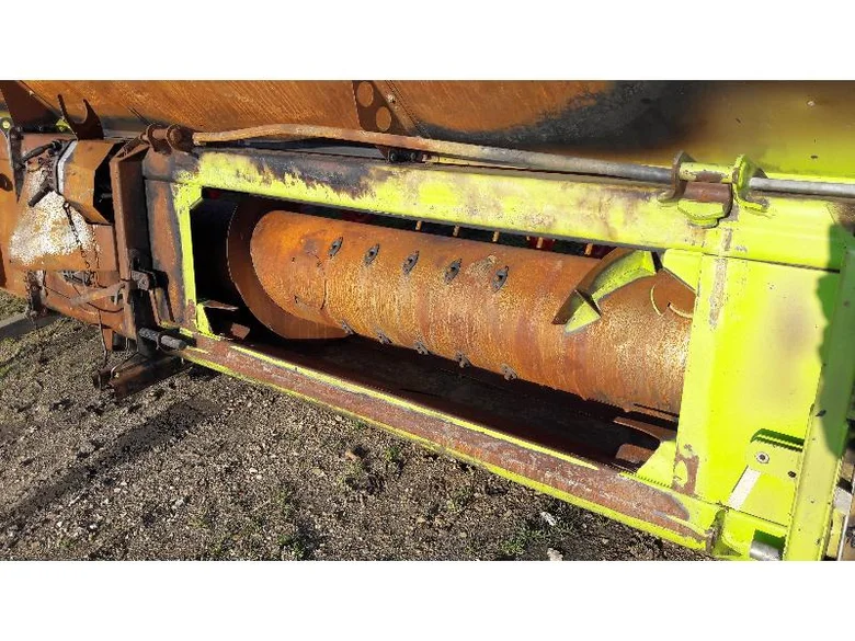 Scie complète pour CLAAS V900