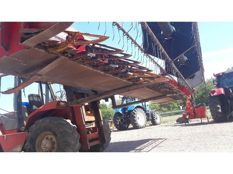 Rabatteur pour CASE IH 1030