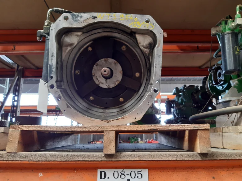 Sortie moteur pour JOHN-DEERE 9540 WTS