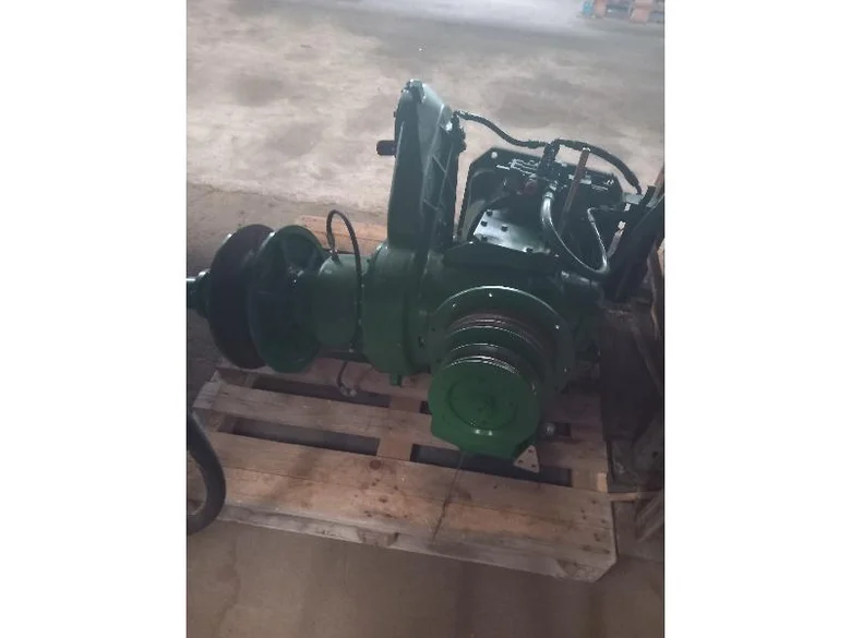 Sortie moteur pour JOHN-DEERE S660